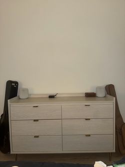 6-Drawer Double Dresser with Gold Legs