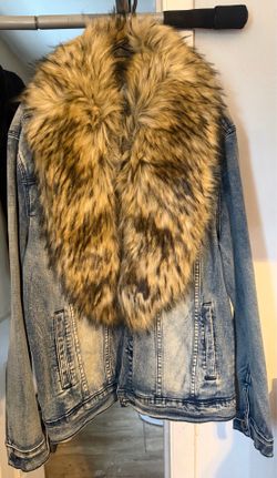 Jean jacket with fur