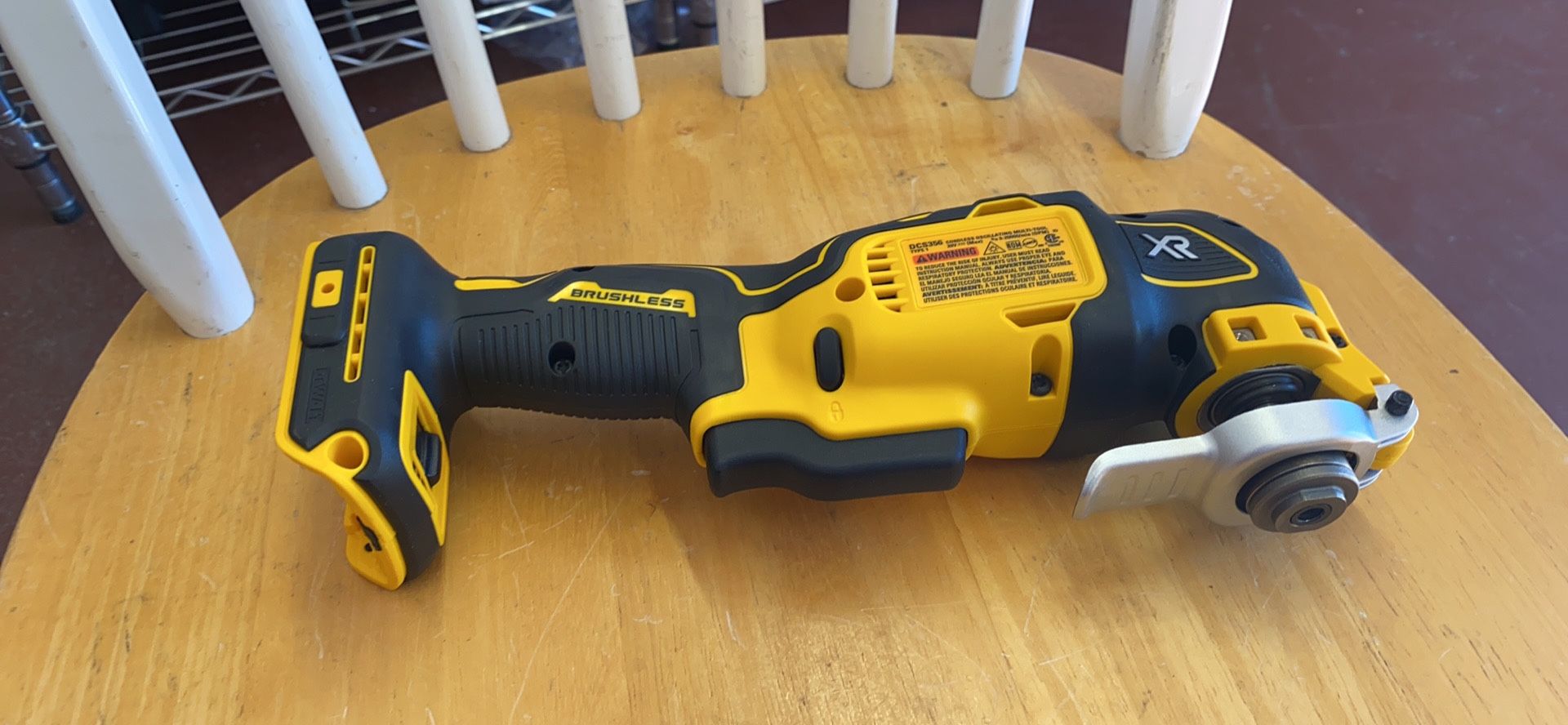 DEWALT 20 Volt MAX XR Cordless Brushless Speed Oscillating Multi