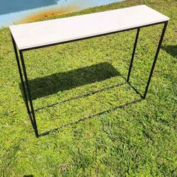 End table, metal structure