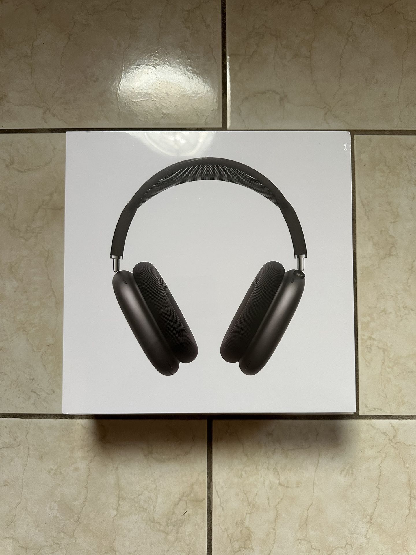 (BRAND NEW - NEVER USED) Apple AirPods Max