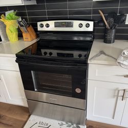 New Electric Stove (Amana)