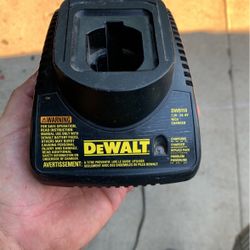 Dewalt DW 9118 7.2v - 14.4v Charger