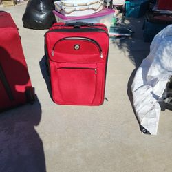 Medium Luggage Leisure International