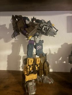 Transformers Combiner Wars Bruticus w/ Perfect Effect Upgrade Kit