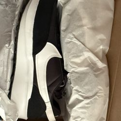 Nike Men waffle Debut Size 10.5