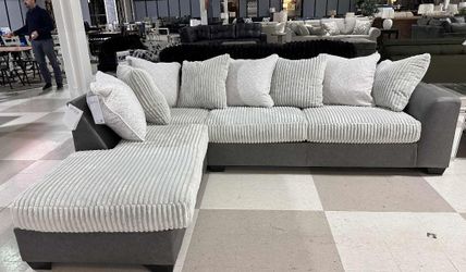 Olivia 🎉 brand new/ modern/luxury 🌼  Living Room Sectional with Chaise