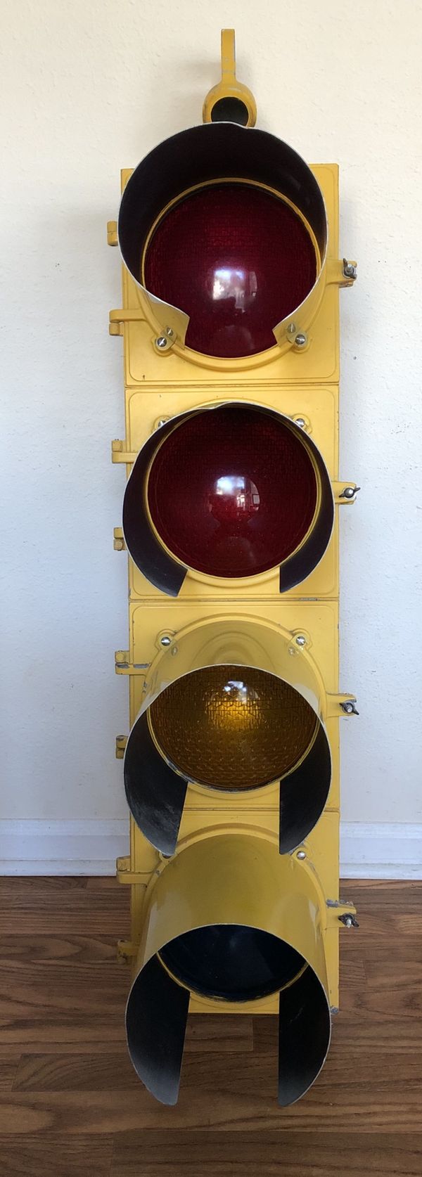 Vintage Traffic Light 4 lights Automatic Signal Div. LFE Corporation