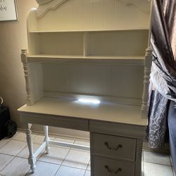 Girls Desk / Vanity White
