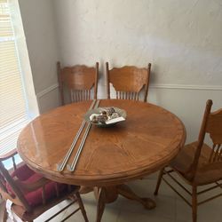 Kitchen Table 5 Chairs