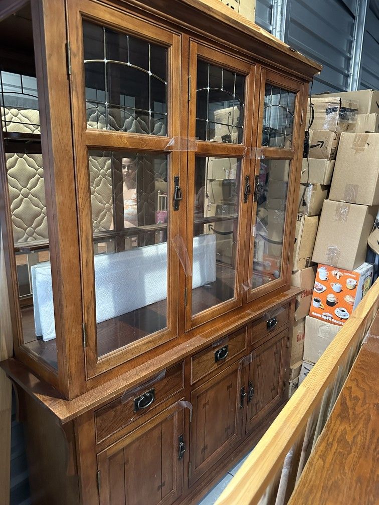 Kincaid China Hutch, solid wood, 2 piece set $350