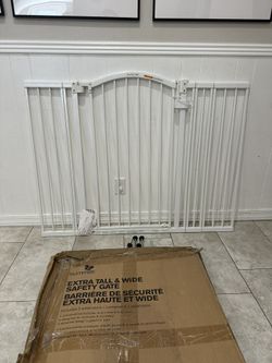Extra Tall & Wide Pet Gate / Safety Gate - Fits Openings 29.5” - 53”
