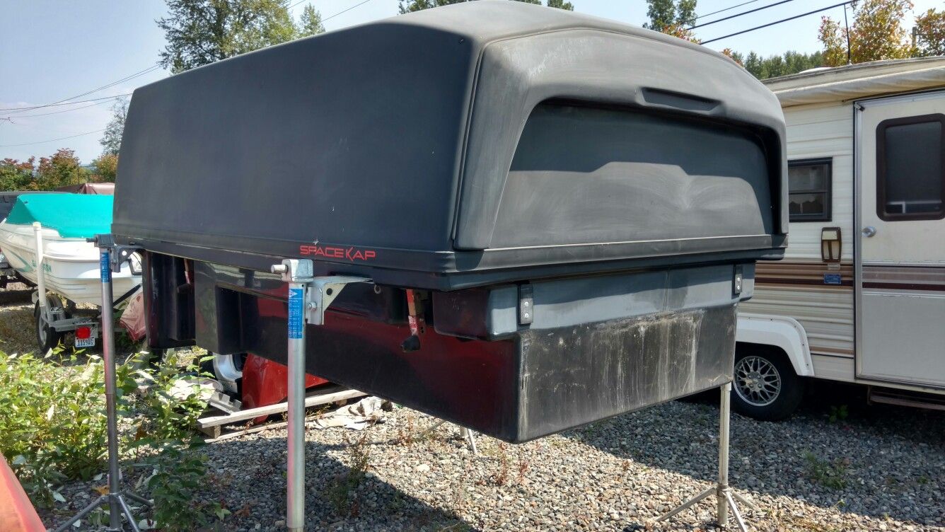 Canopy - truck - Camper shell - Space Kap