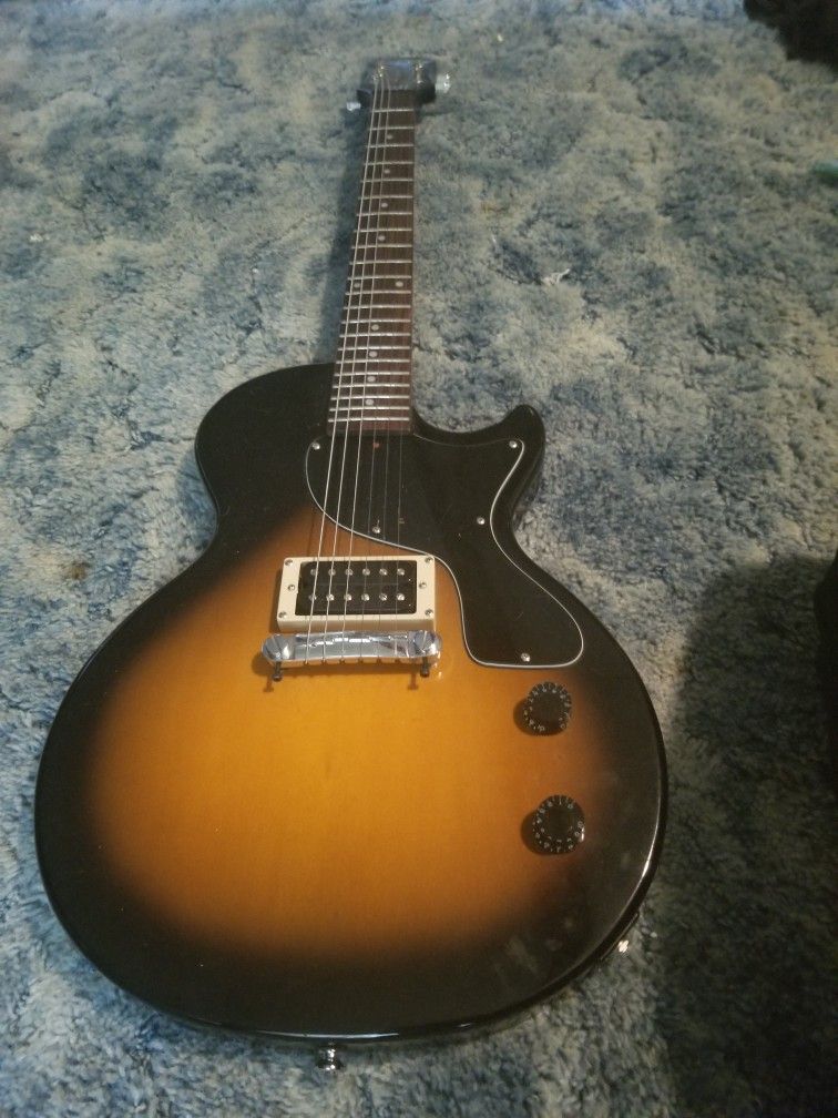 Epiphone Junior Guitar