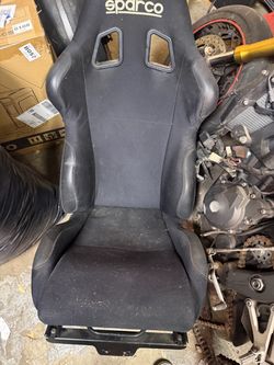 Racing seat