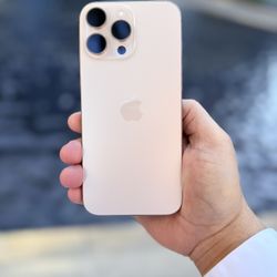 IPhone 16 Pro Max  256  GB. Pristine Condition Unlocked Use Any Carrier Hablo Espanol.