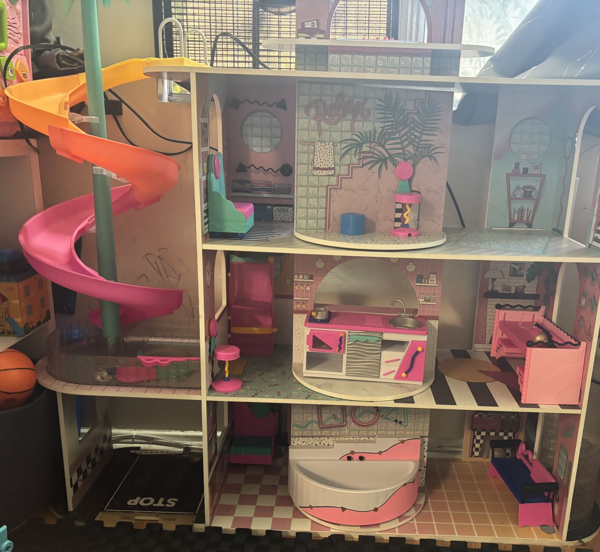 L.O.L Wood Dollhouse 4 Floors