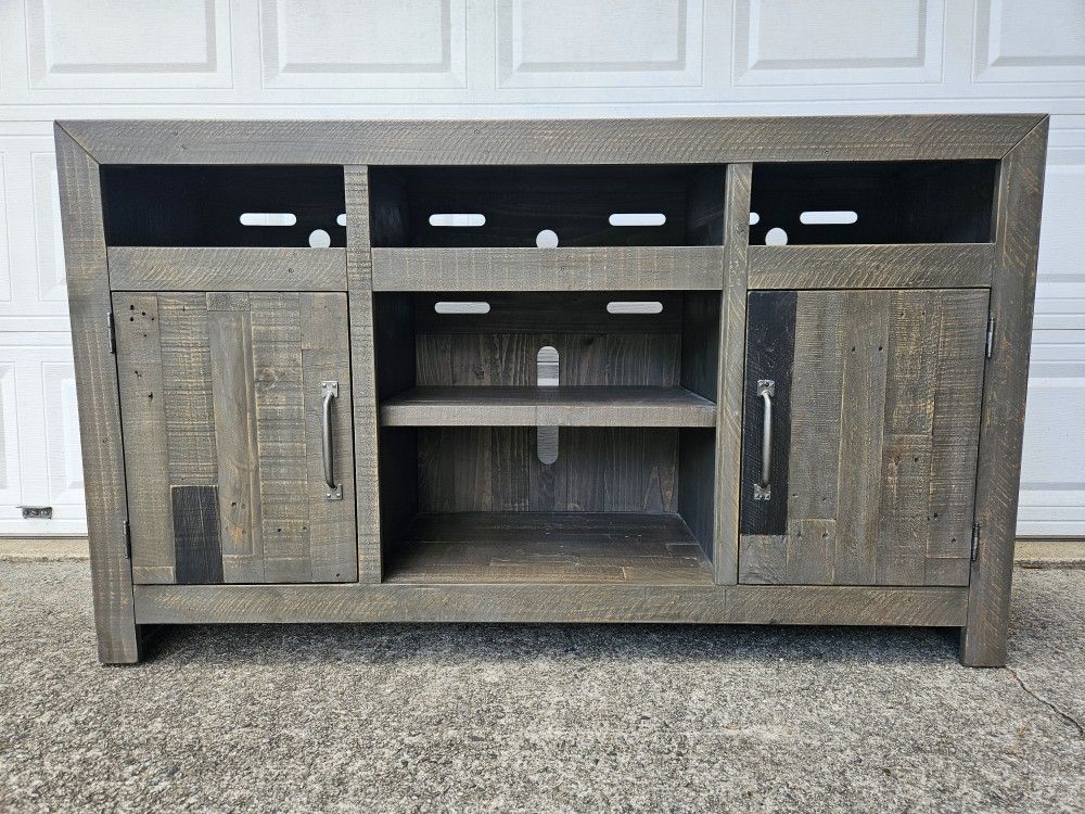 Signature Design by Ashley Mayflyn 62" TV Stand / Entertainment Center Rustic Farmhouse