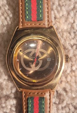 Brown Leather Gucci Watch
