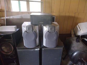 Iowa Speakers In Good Condition With A Pioneer Tweeter