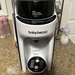 Baby Brezza Formula Dispenser 
