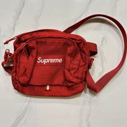 Red Supreme Shoulder Bag ‘ss19’