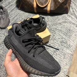 Yeezy Boost 350 “Onyx” Size 9