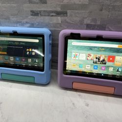 Amazon Fire 7 Kids Tablet Bundle (Great Condition)