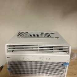 LG 10,000 BTU 115-Volts Window Air Conditioner Cools 450 Sq. Ft. w Wi-Fi, SMART