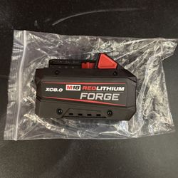 Milwaukee M18 18V Lithium-Ion REDLITHIUM FORGE XC 8.0 Ah Battery Pack