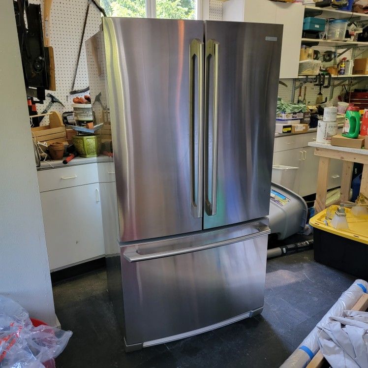 Electrolux Refrigerator 