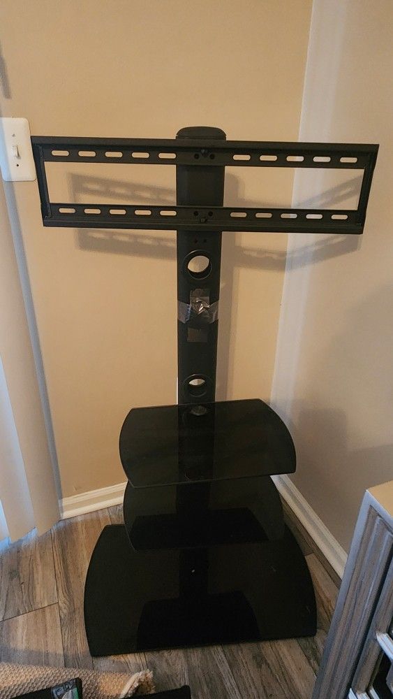 TV Stand Swivels mount, holds up to 65"