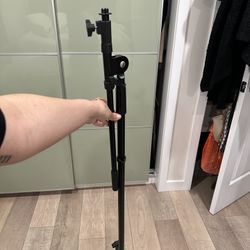 collapsible tripod light stand