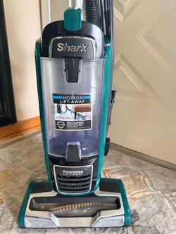 Shark Rotator Powered Lift-Away Vacuum – ZU620