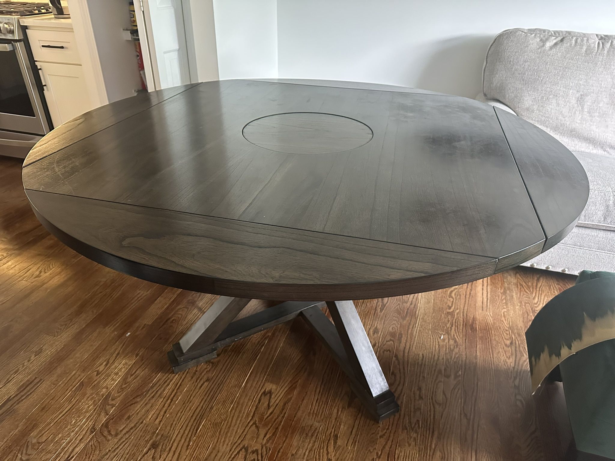 Extendable Dining Table