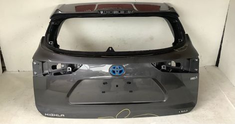 2020-2023 Toyota Highlander lift gate (15).