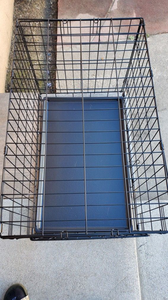 Dog Kennel , Cage , Crate  30x19x21  medium Size