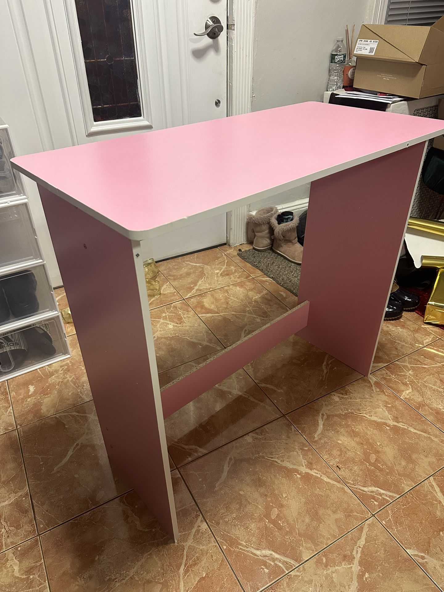 Brand new pink Desk