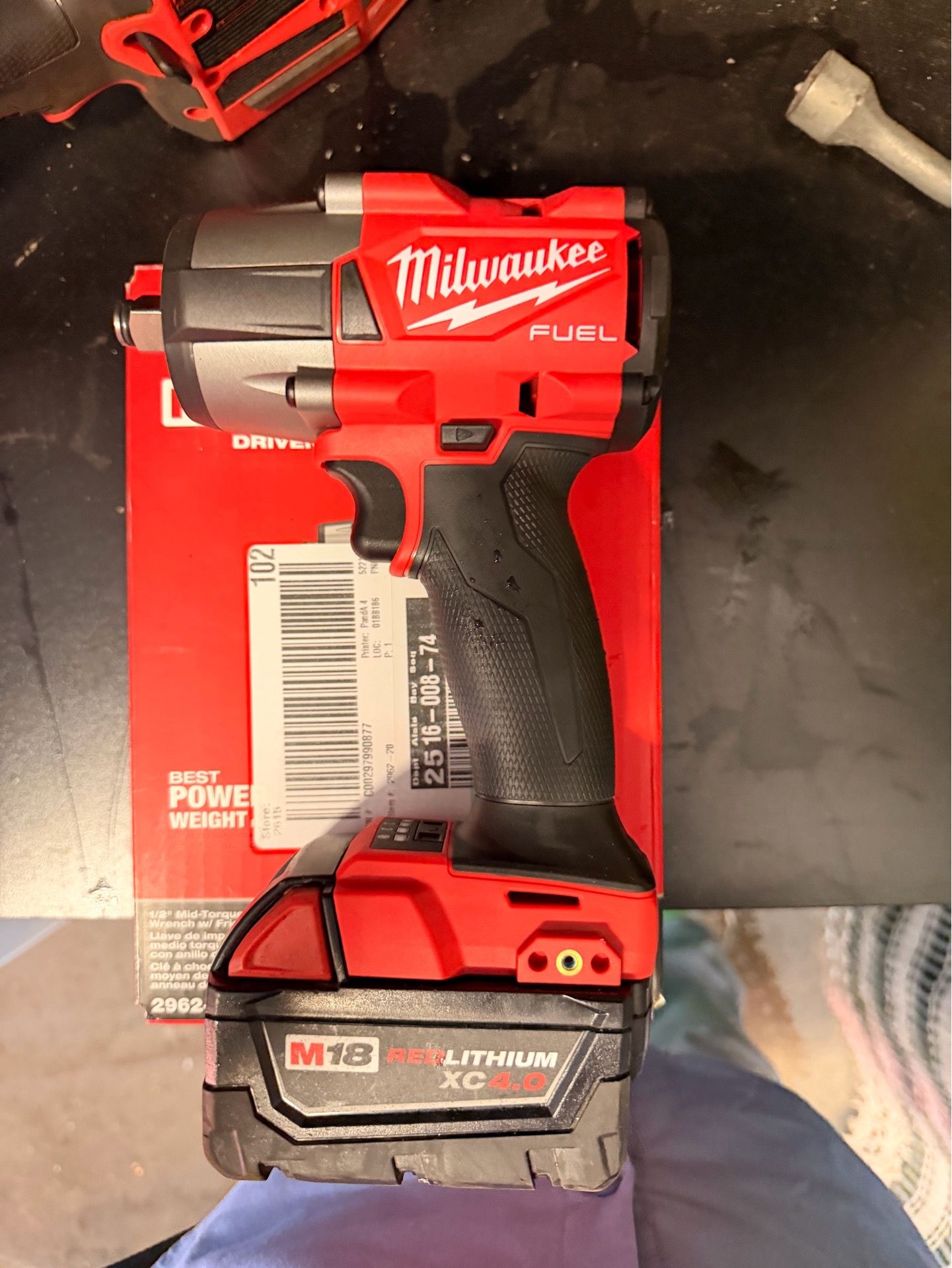 Milwaukee M18 FUEL 1|2" Mid-Torque Impact Wrench