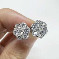 VVS1 stud earrings