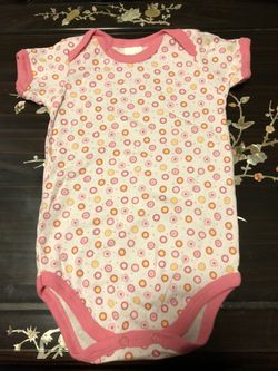Baby girl onesie size 9-12 months