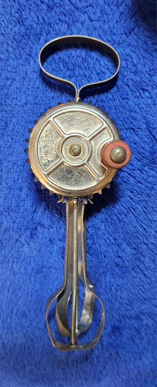 Vintage 1960s Betty Taplin Child's Toy Egg Beater