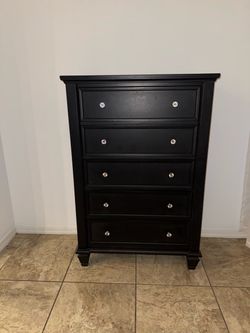 "Large Dresser - 5 drawers
