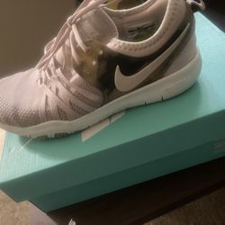 Men And Women’s Shoes