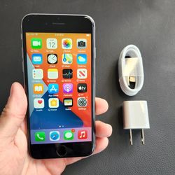 iPhone 6s - UNLOCKED - Like New