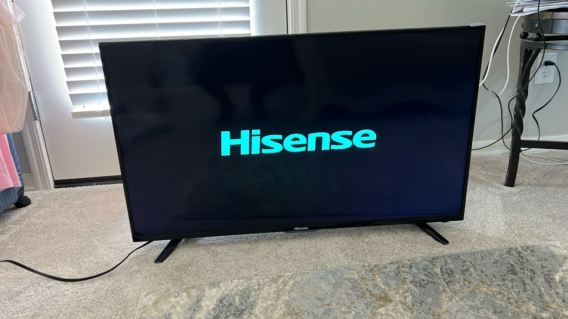 Hisense LCD TV  40”