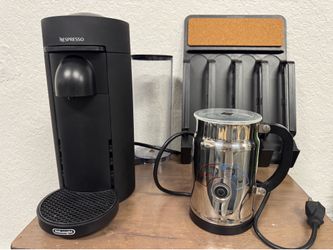 Nespresso Vertuo Coffee Machine + Milk Frother Set – Excellent Condition and capsules dispenser