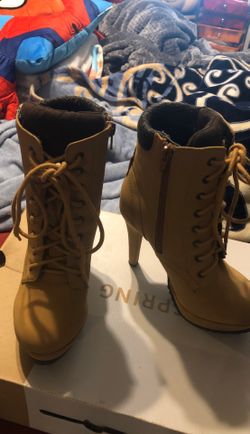 Heel boots