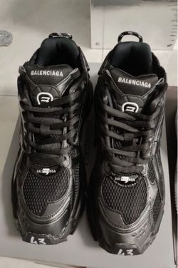 Balenciaga runners