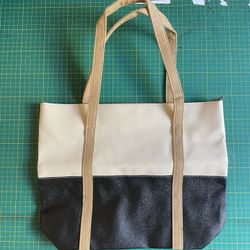 Tote Bag. 